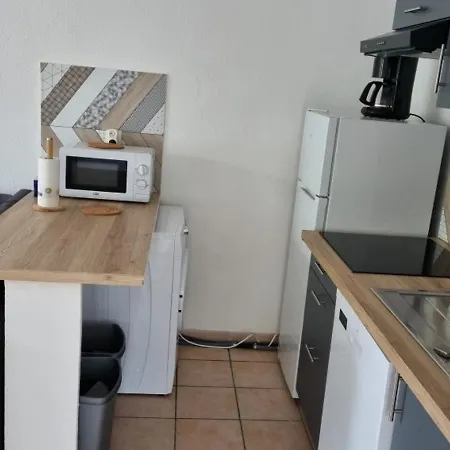 T2 Avec Piscine A Bourg, Proche Plages Du Et Ocean, 4 Pers, Centre-ville - Fr-1-319-454 *