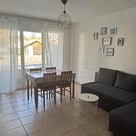 T2 Avec Piscine à Bourg, Proche Plages Du Et Océan, 4 Pers, Centre-ville - Fr-1-319-454 Appartamento